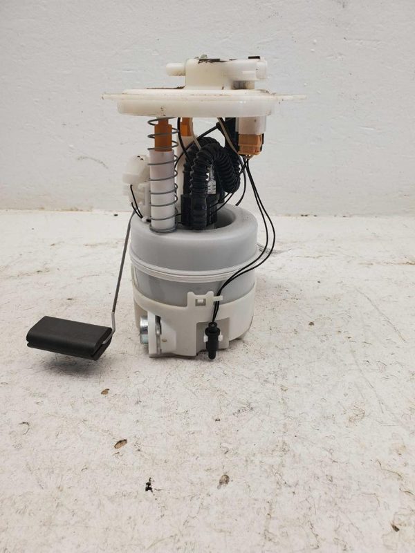 2004-2005 Chevy Impala Complete Fuel Pump With Sending Unit Gas Level Oem 3.4L — photo 2