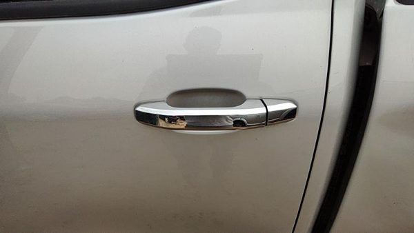 2015 Chevy Silverado 1500 Outside Door Handle LH Gan Silver — photo 2