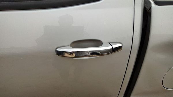 2015 Chevy Silverado 1500 Outside Door Handle LH Gan Silver — photo 4