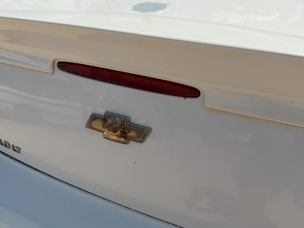 2000-2007 Chevy Monte Carlo Third Brake Light Middle Lamp Oem — photo 1