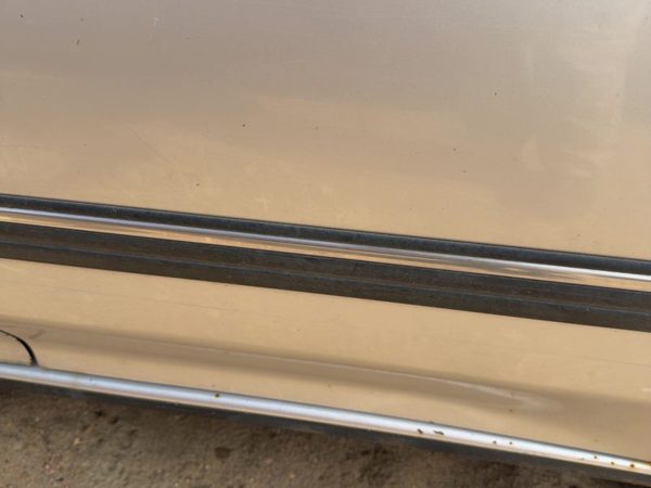 1990-1994 Subaru Legacy Driver Left Rear Moulding From Door Oem Back Trim Strip — photo 2