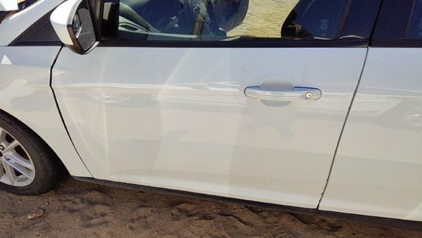2018 Ford Focus Front Door LH White Yz — photo 4