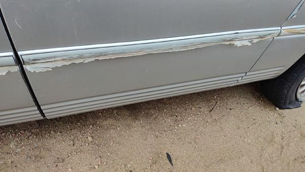 96-00 Town & Country Driver Left Rear Moulding From Door Back Trim Strip Silver — photo 2