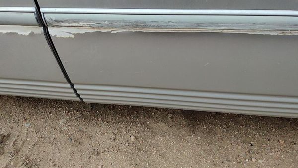 96-00 Town & Country Driver Left Rear Moulding From Door Back Trim Strip Silver — photo 3