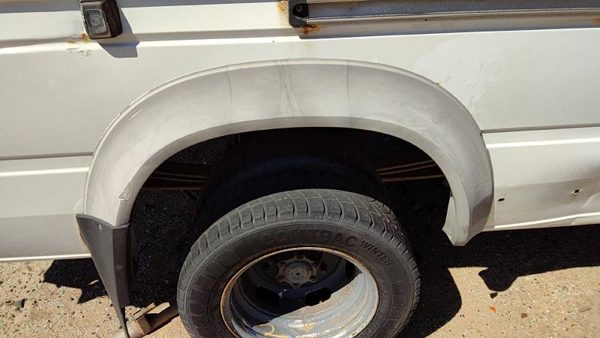 03-06 Dodge Sprinter Van 3500 Passenger Right Rear Wheel Flare Moulding Oem Back — photo 2