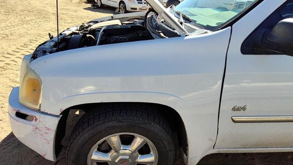 2002-2009 Gmc Envoy Driver Left Front Fender Oem White 50U 12477995 — photo 2