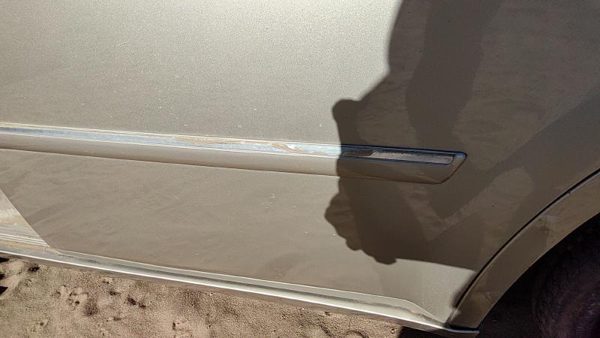 06-07 Chrysler 300 Driver Left Rear Moulding From Door Back Trim Strip Gold Pyg — photo 4