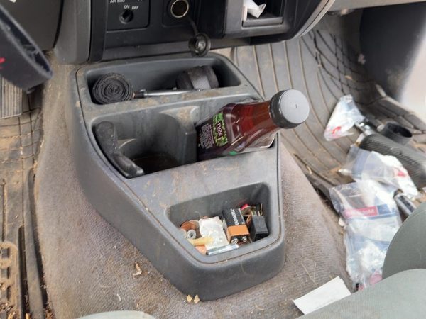 2005-2007 Dodge Dakota Center Floor Console Oem Gray P9D5 1Bl701Dhaa — photo 2