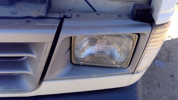 1993 Ford Van Headlight Door LH — photo 3