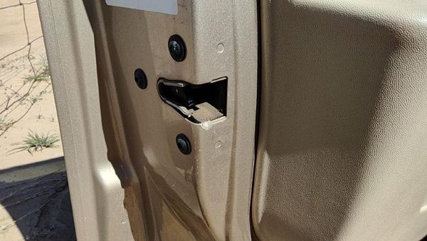 2003-2007 Cadillac Cts Driver Left Front Door Latch With Rods/Cables Oem — photo 1