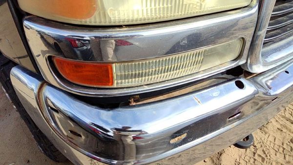 99-06 Sierra 2500 Passenger Right Front Turn Signal Light Lamp Fender Mounted — photo 2