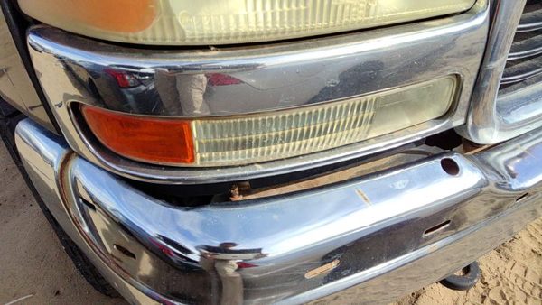 99-06 Sierra 2500 Passenger Right Front Turn Signal Light Lamp Fender Mounted — photo 3