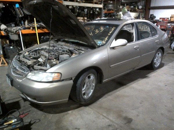 2000 Nissan Altima — vehicle photo 1