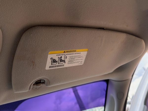 2005-2011 Dodge Dakota Passenger Right Sun Visor Oem Gray P9D5 5Kk52Bd1Aa — photo 1