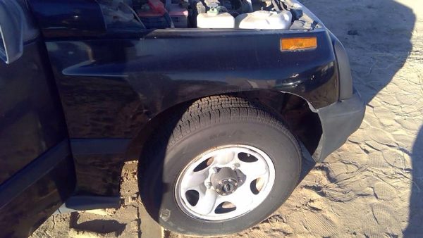 1989-1998 Geo Tracker Passenger Right Front Fender Oem Black 5860060811 — photo 1