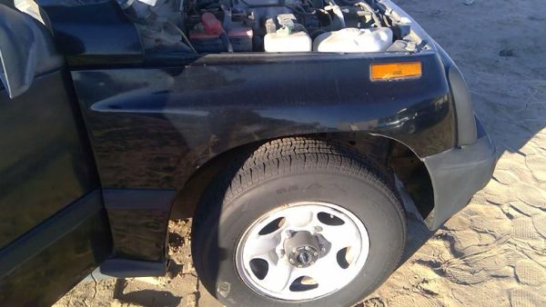 1989-1998 Geo Tracker Passenger Right Front Fender Oem Black 5860060811 — photo 2