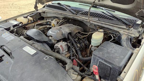 2002 Chevy Silverado 2500 Vehicle Unit Complt. Tan 52D Pewter 11U 6.0L At 4x4 — photo 4