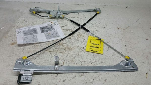 2002 Silv15 Front Door Regulator LH Driver Window Manual New 99-07 Sierra 1500 — photo 2