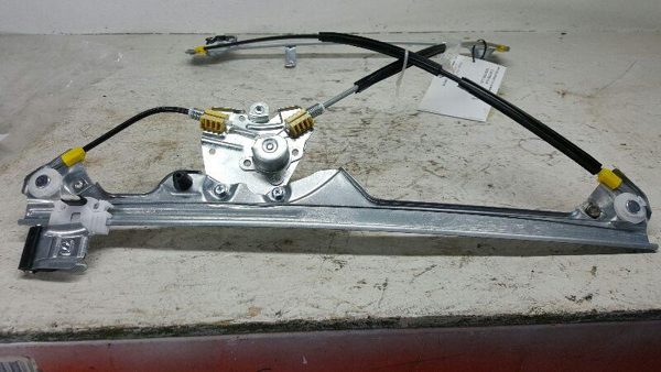 2002 Silv15 Front Door Regulator LH Driver Window Manual New 99-07 Sierra 1500 — photo 6