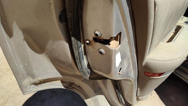1997 Park Ave Ultra Driver Left Rear Door Latch With Rods/Cables Oem Back — photo 3