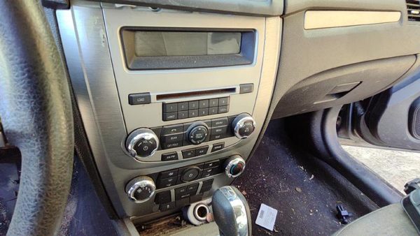 2010 Ford Fusion Trim Bezel Around Radio Surround Dash Panel Oem — photo 2