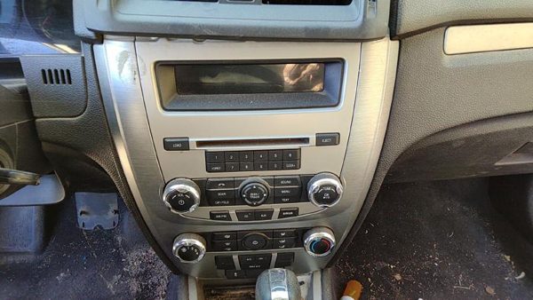 2010 Ford Fusion Trim Bezel Around Radio Surround Dash Panel Oem — photo 1