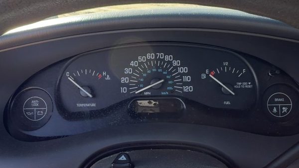 1999-2005 Buick Century Speedometer Cluster Instrument Gauges Panel Oem Dash — photo 1