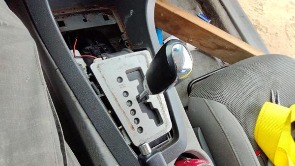 08-14 Avenger Floor Shifter Lever Assembly Shift Unit Automatic Transmission — photo 3