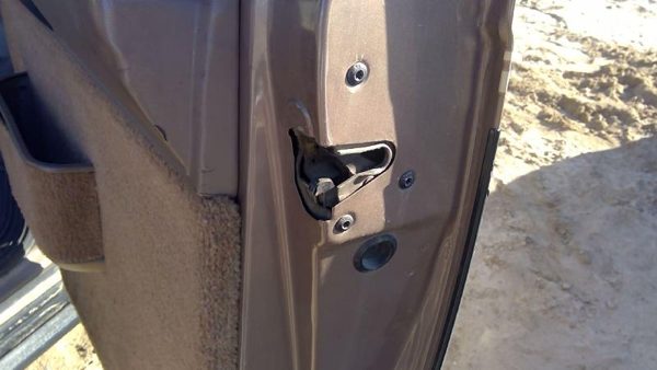 1992-2005 Chevy Astro Passenger Right Front Door Latch With Rods/Cables Oem — photo 5