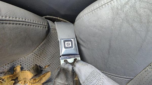93-94 Pontiac Bonneville Driver Left Front Seat Belt Buckle Receiver Oem Gray — photo 4