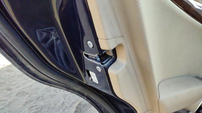 2010-2013 Mercedes C300 Driver Left Rear Door Latch With Rods/Cables Oem Back