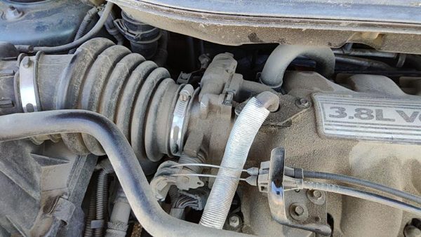 2003-2007 Dodge Caravan Throttle Body Valve Oem With Sensors 3.8L 05104746Aa — photo 1