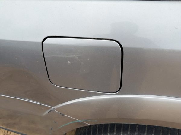 05-09 Legacy Outback Fuel Tank Door With Hinge Gas Lid Oem Filler Silver Slq — photo 3