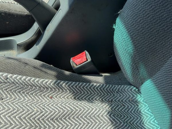 1996-2000 Honda Civic Driver Left Front Seat Belt Buckle Receiver Oem Gray F — photo 2