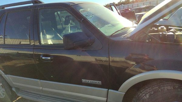 2008 Ford Expedition Front Door RH Ua Black — photo 1