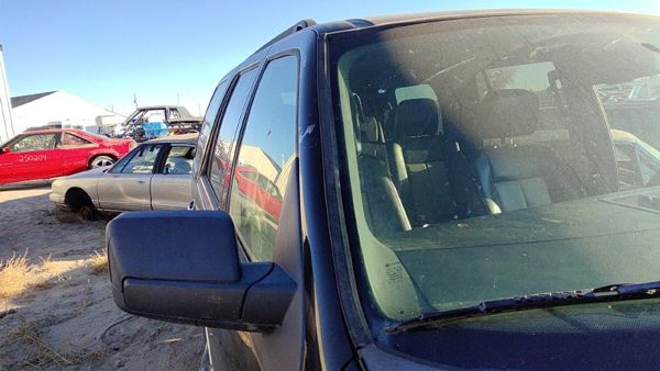 2008 Ford Expedition Front Door RH Ua Black — photo 2