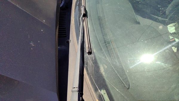1998-2004 Ford Mustang Driver Left Windshield Wiper Arm Oem Blade Lever — photo 3