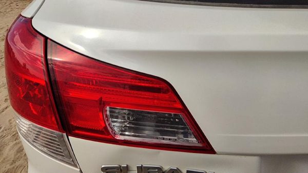 2010-2014 Subaru Legacy Outback Driver Left Inner Tail Light Brake Lamp Oem Rear — photo 1