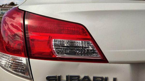 2010-2014 Subaru Legacy Outback Driver Left Inner Tail Light Brake Lamp Oem Rear — photo 5