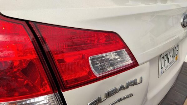 2010-2014 Subaru Legacy Outback Driver Left Inner Tail Light Brake Lamp Oem Rear — photo 3