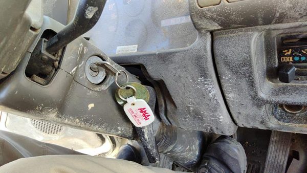 94-09 Isuzu Npr Ignition Switch Assembly With Key Complete Electrical Oem — photo 2