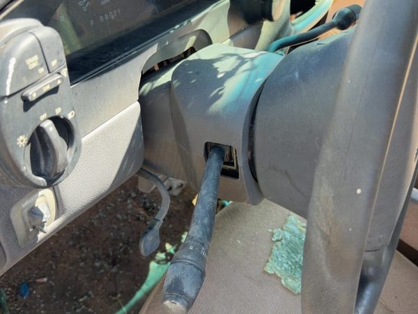 1996-1997 Mercury Villager Steering Column Assembly Oem Tan — photo 1