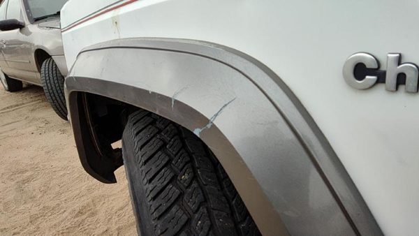 1992 Jeep Cherokee Driver Left Front Wheel Flare Moulding Oem Fender — photo 5
