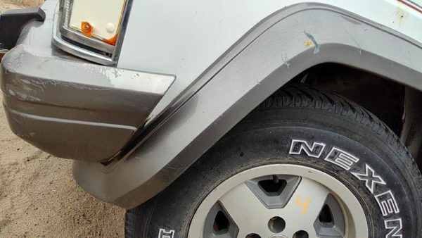 1992 Jeep Cherokee Driver Left Front Wheel Flare Moulding Oem Fender — photo 7