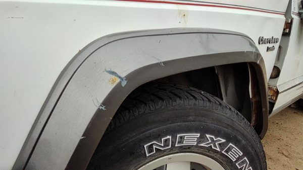 1992 Jeep Cherokee Driver Left Front Wheel Flare Moulding Oem Fender — photo 8