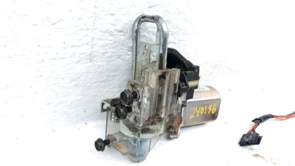 2002 Cadillac Eldorado Trunk Pull Down Latch Assembly Oem 16608837 — photo 2