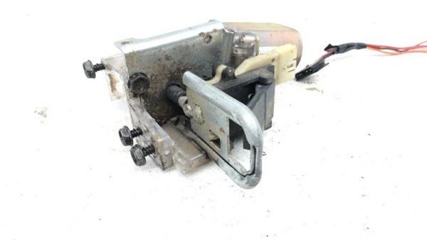 2002 Cadillac Eldorado Trunk Pull Down Latch Assembly Oem 16608837 — photo 5