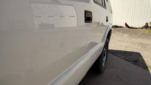 1999 Blazer S10/jimmy S15 Front Door LH White 50U — photo 4