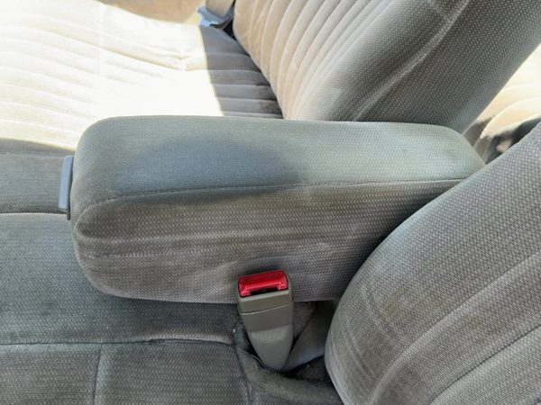 1996-2000 Chevy Lumina Driver Left Front Arm Rest Side Seat OEM Shale 92B — photo 3