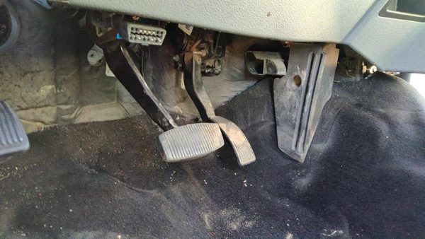 11-16 Ford F250 Accelerator Pedal Assembly Oem Gas Diesel Pedal 6.7L Powerstroke — photo 3